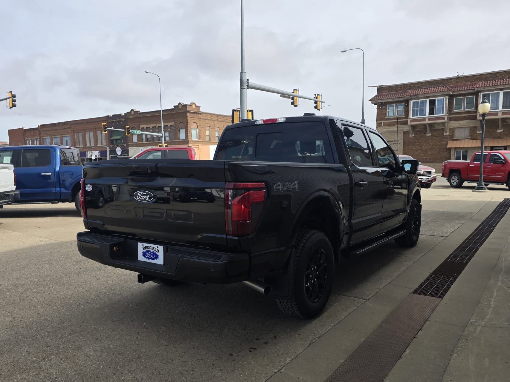 New 2025 Ford F150 XLT w/ Equipment Group 302A MID image 4