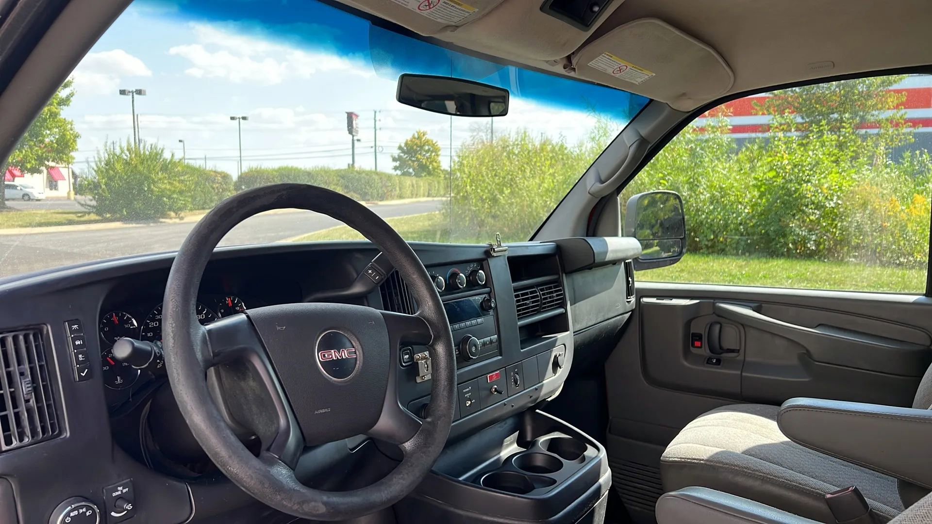 Used 2014 GMC Savana 2500 image 10