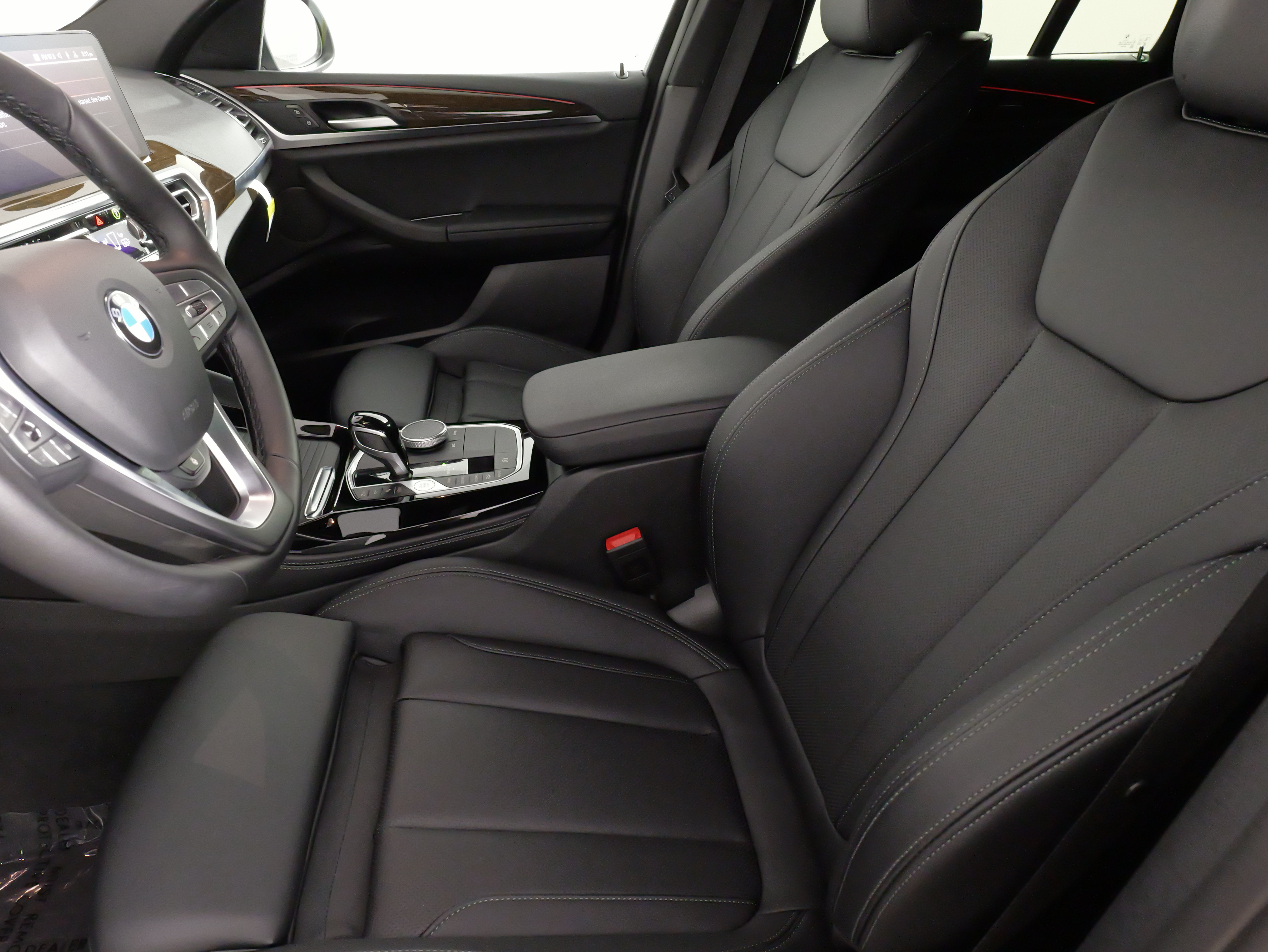Used 2025 BMW X4 xDrive30i AWD/4WD image 30