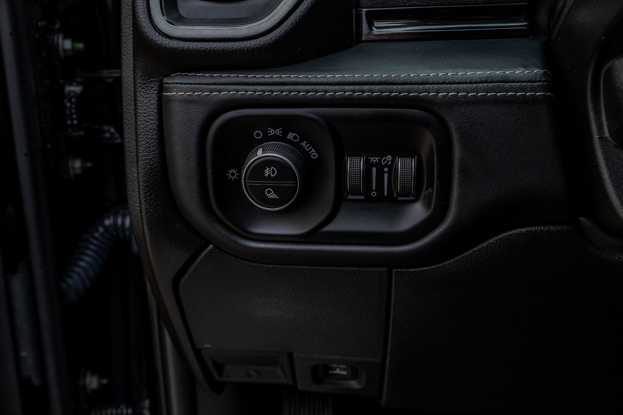 Used 2024 RAM 2500 Limited image 21