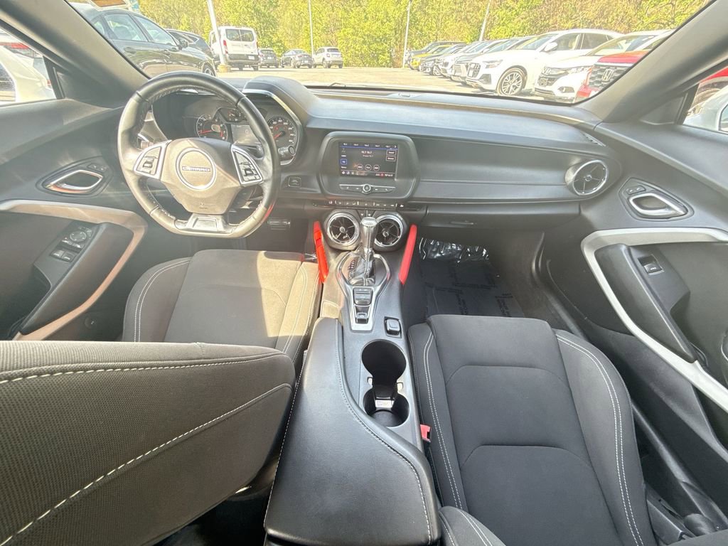 Used 2020 Chevrolet Camaro LT image 23