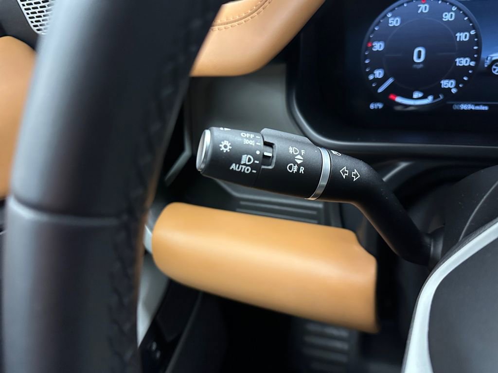 Used 2023 Land Rover Defender 130 SE image 23