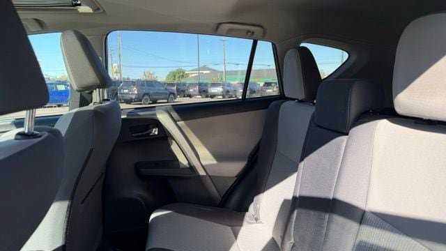 Used 2014 Toyota RAV4 XLE AWD/4WD image 10