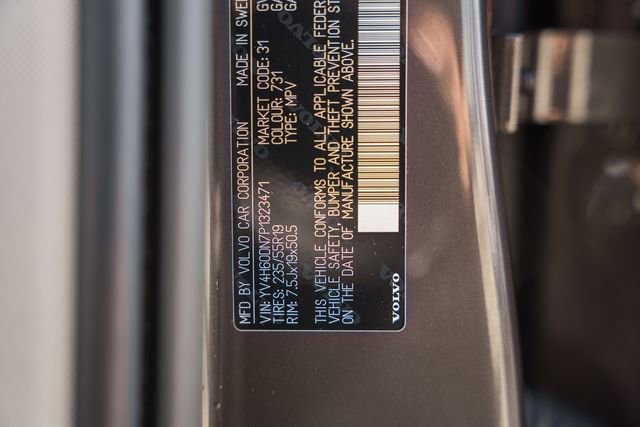 Used 2023 Volvo XC60 T8 Plus image 38