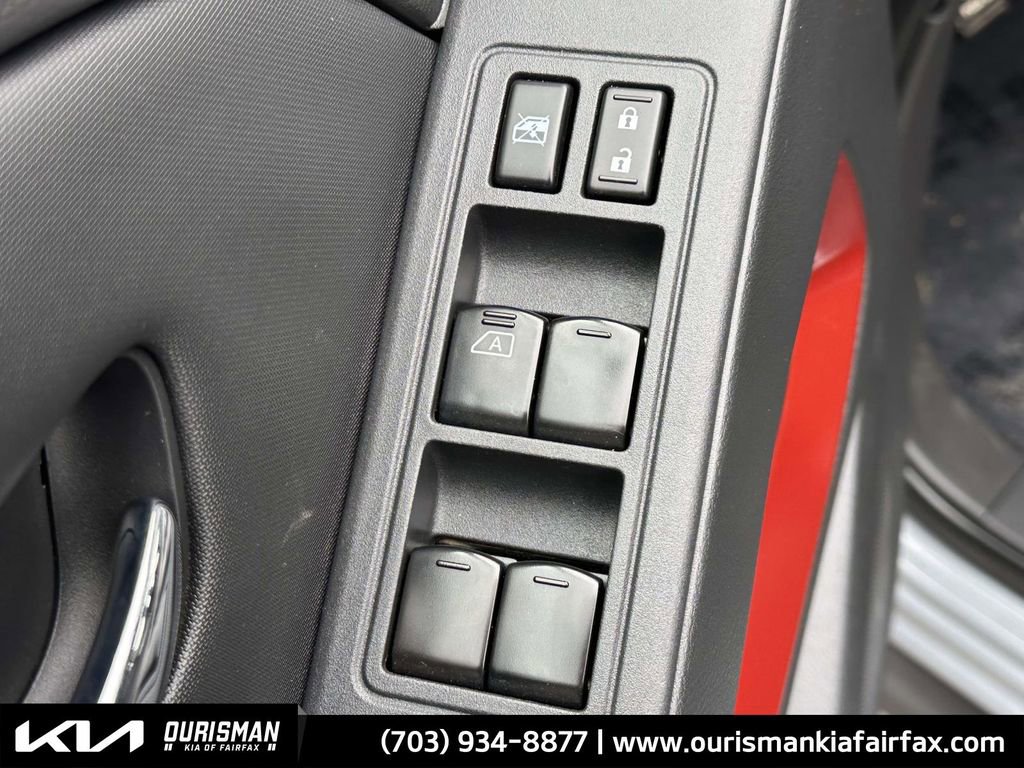 Used 2023 Nissan Frontier PRO-4X w/ Technology Package image 16