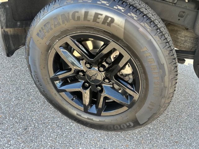Used 2023 Chevrolet Colorado W/T RWD image 22
