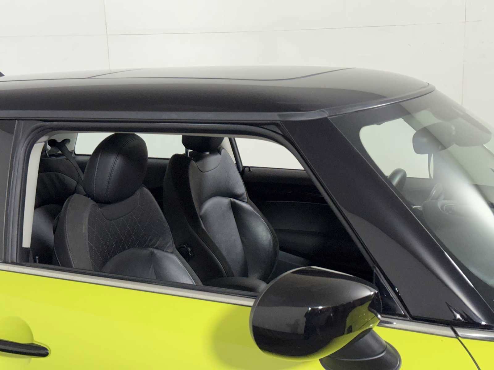 Used 2023 MINI Cooper S w/ Signature Upholstery Package FWD image 30