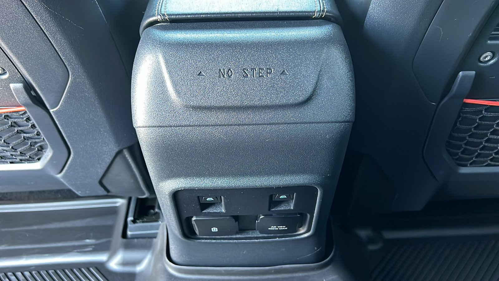 Used 2023 Ford Bronco Raptor AWD/4WD image 16