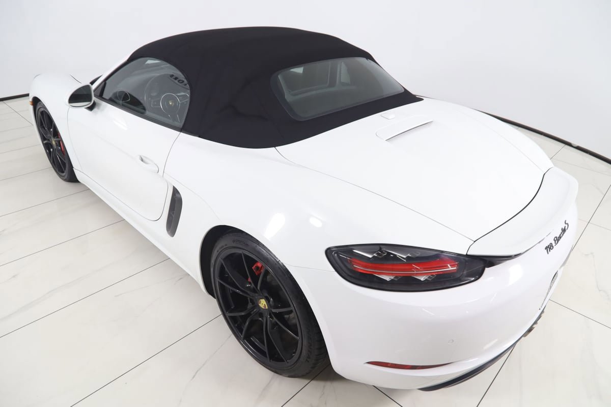 Used 2017 Porsche 718 Boxster S RWD image 31
