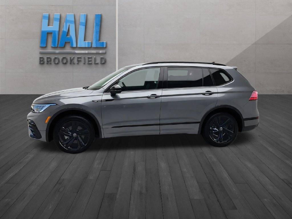 Certified 2024 Volkswagen Tiguan SE R-Line w/ MDO Package, Two-Row AWD/4WD image 3