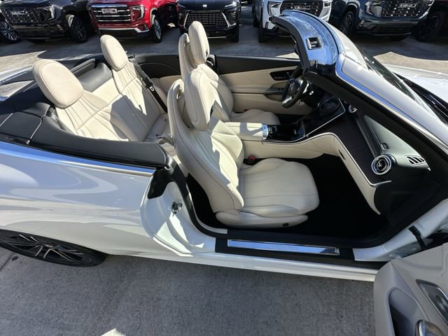 Used 2025 Mercedes-Benz CLE 300 4MATIC Cabriolet image 32