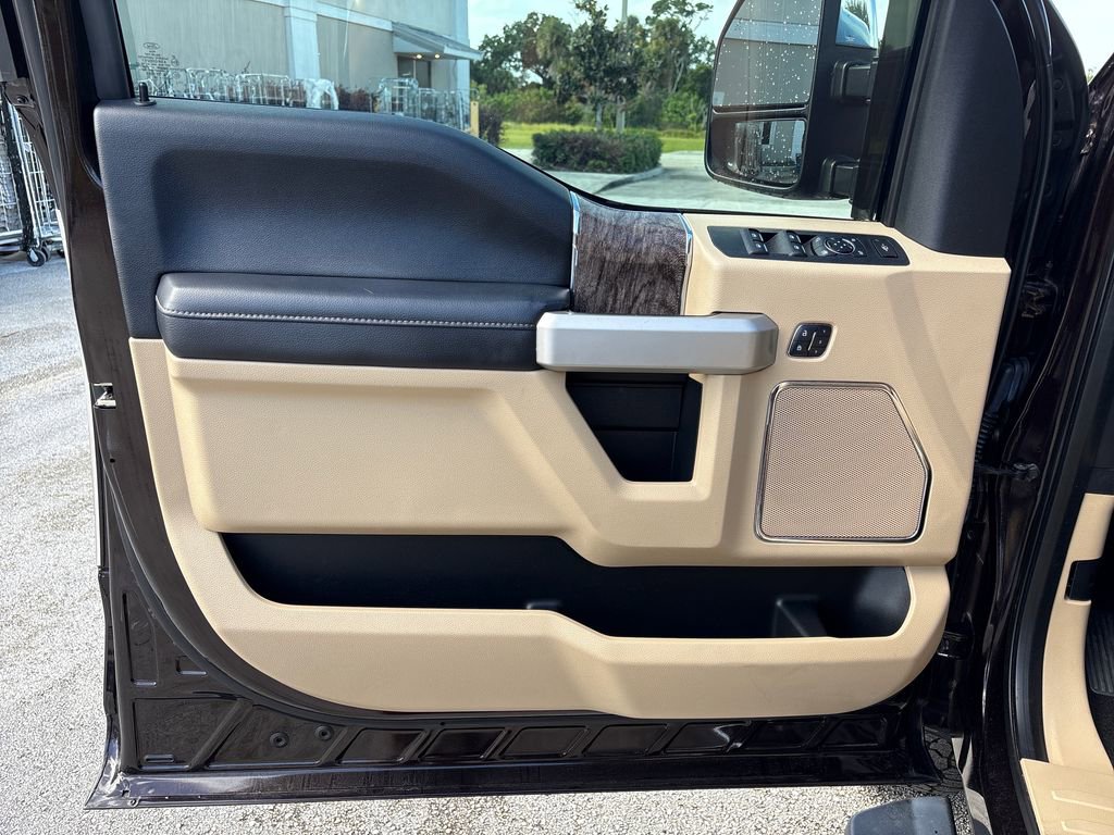 Certified 2018 Ford F250 Lariat w/ Chrome Package image 26