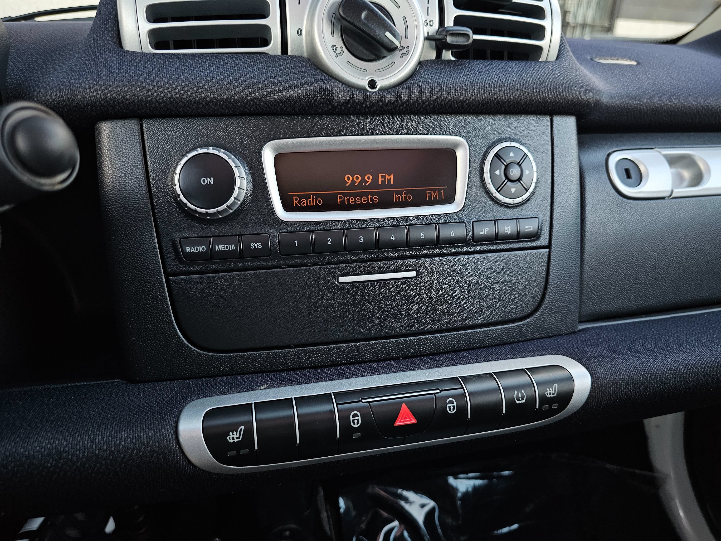 Used 2013 smart fortwo electric drive RWD image 26