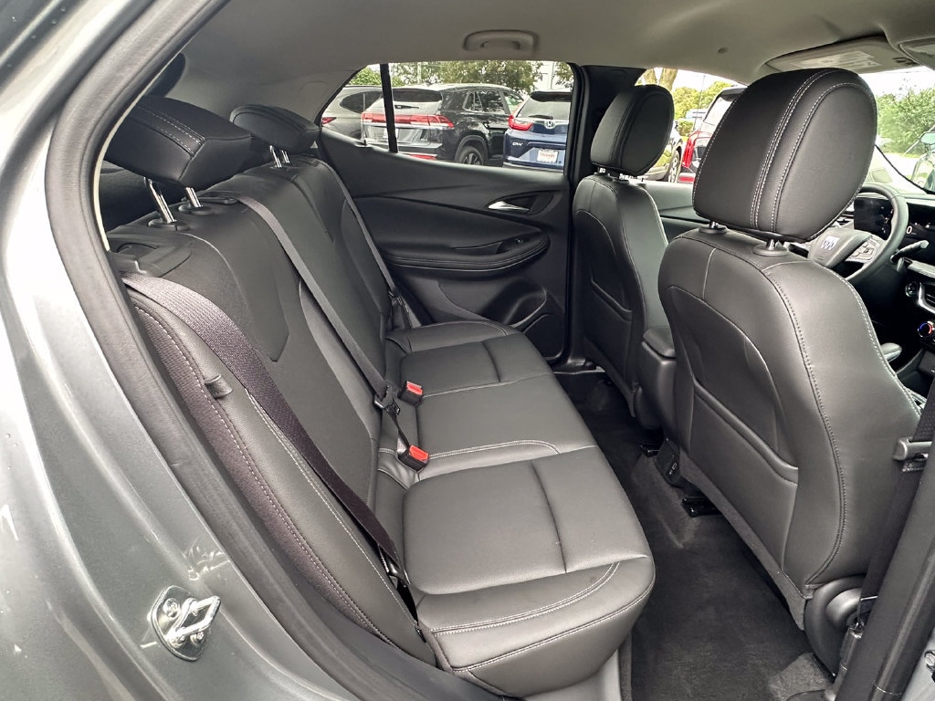 Used 2024 Buick Encore GX Sport Touring FWD image 12