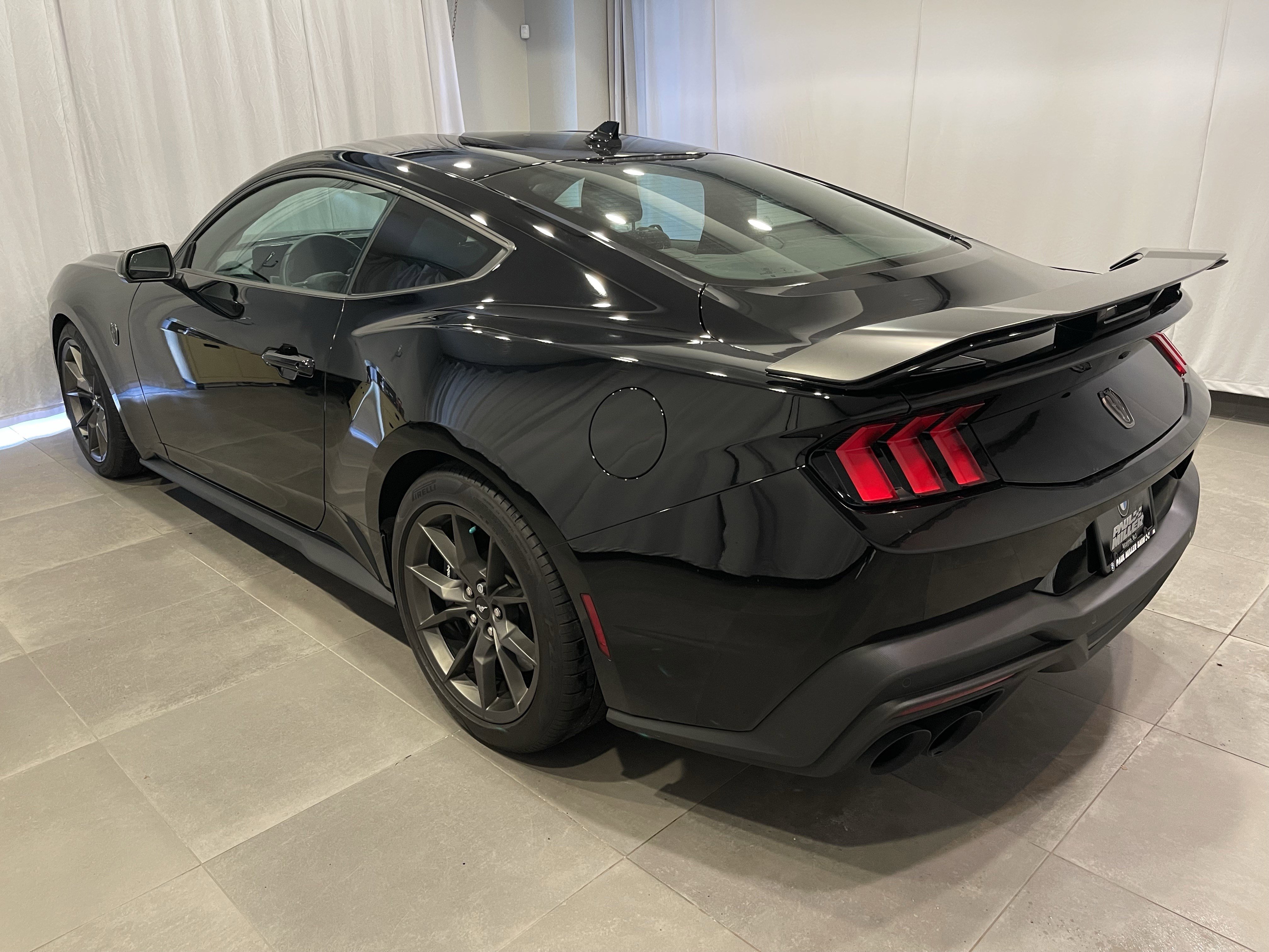 Used 2025 Ford Mustang Dark Horse image 4