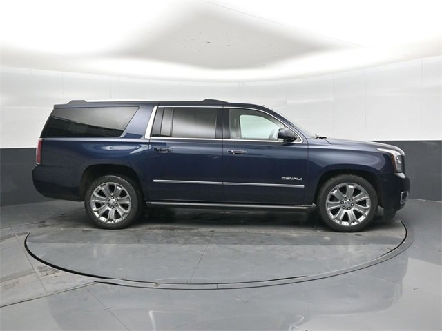 Used 2018 GMC Yukon XL Denali image 2
