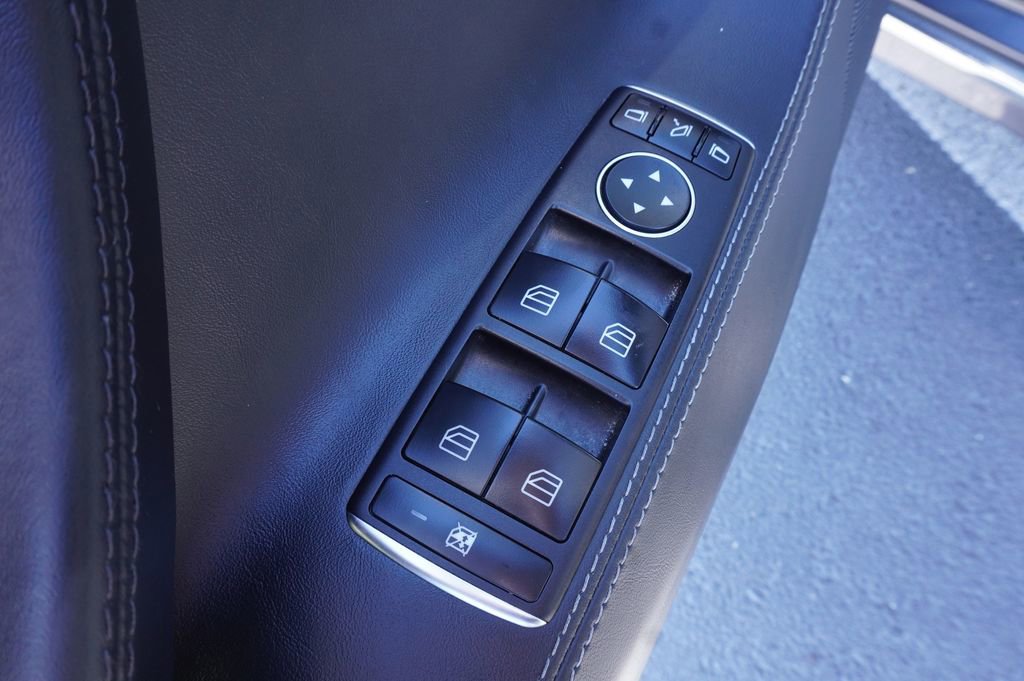 Used 2020 Tesla Model S Performance image 17