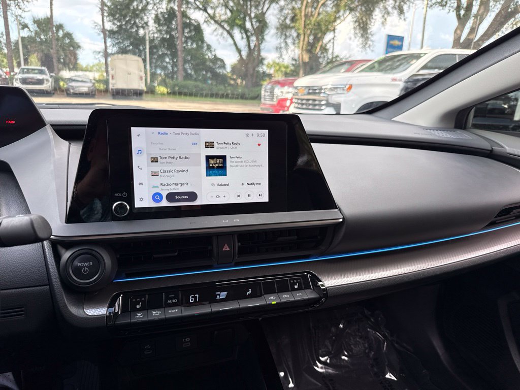 Used 2023 Toyota Prius XLE FWD image 32