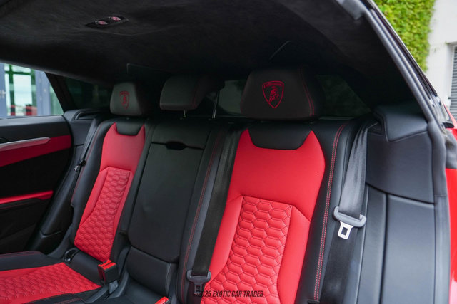 Used 2019 Lamborghini Urus image 37