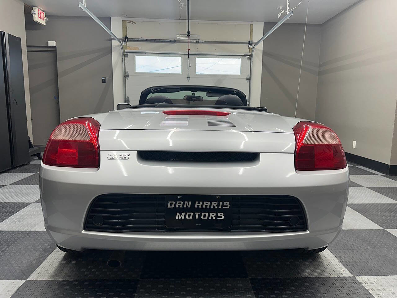 Used 2001 Toyota MR2 RWD image 11