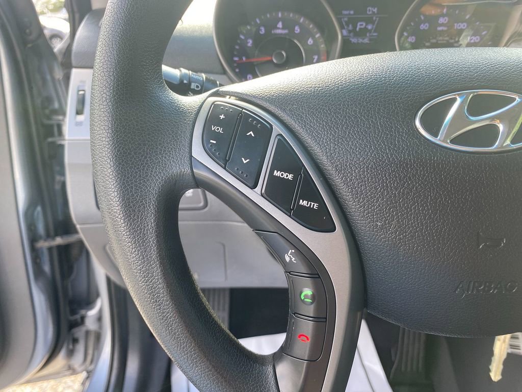 Used 2016 Hyundai Elantra SE w/ Option Group 02 image 16