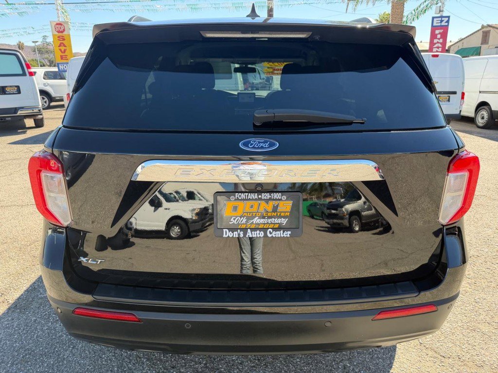 Used 2022 Ford Explorer XLT image 7