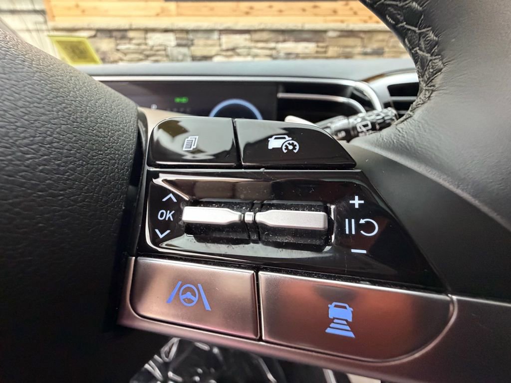 Certified 2024 Hyundai Tucson Limited AWD/4WD image 25