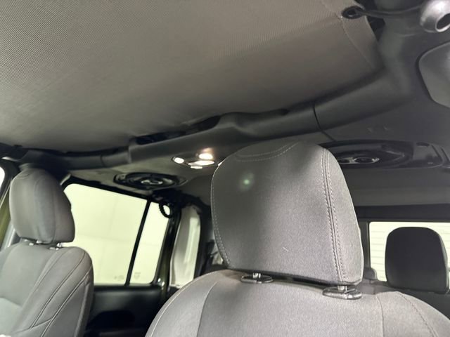 Used 2022 Jeep Gladiator Sport image 12