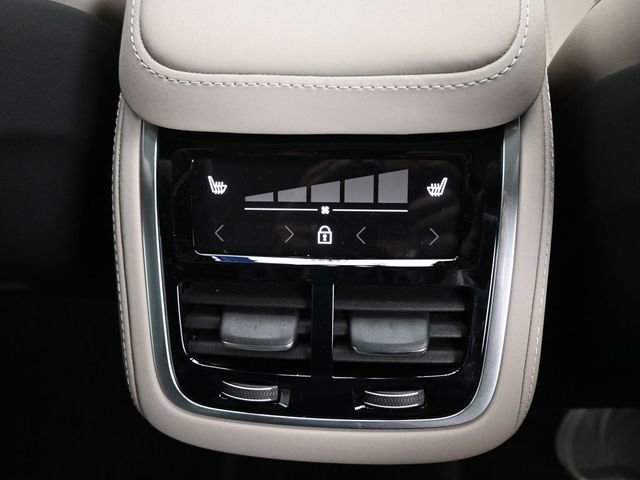 New 2026 Volvo XC90 B6 Core w/ Protection Package Premier image 33