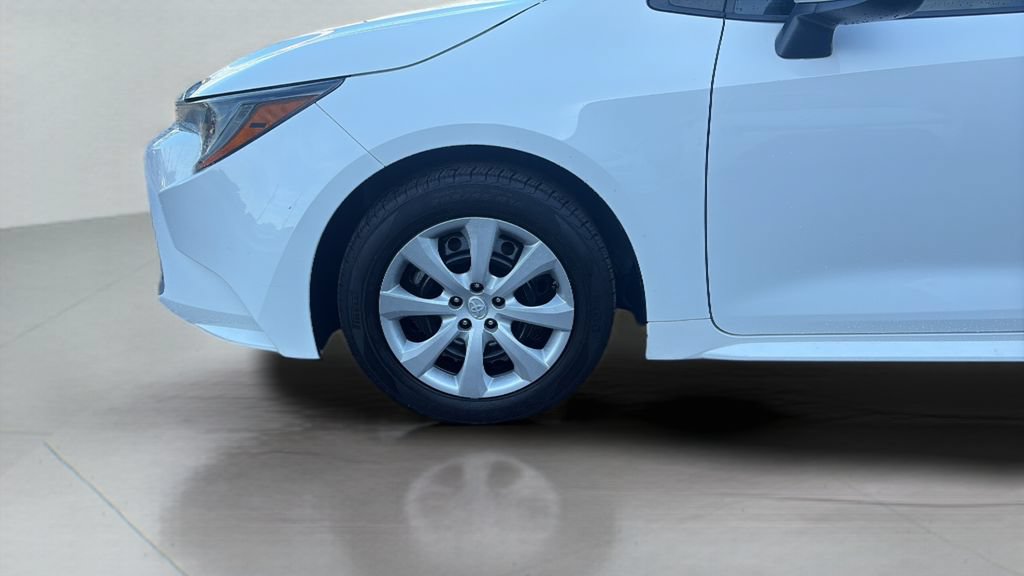 Used 2020 Toyota Corolla LE FWD image 23