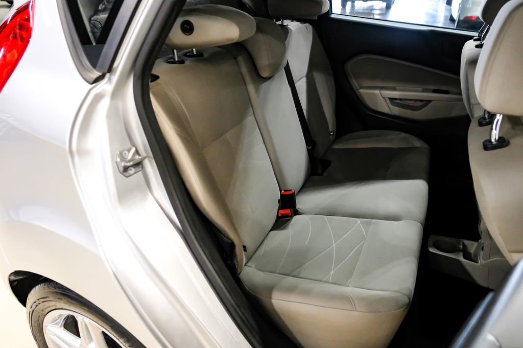 Used 2019 Ford Fiesta SE image 32