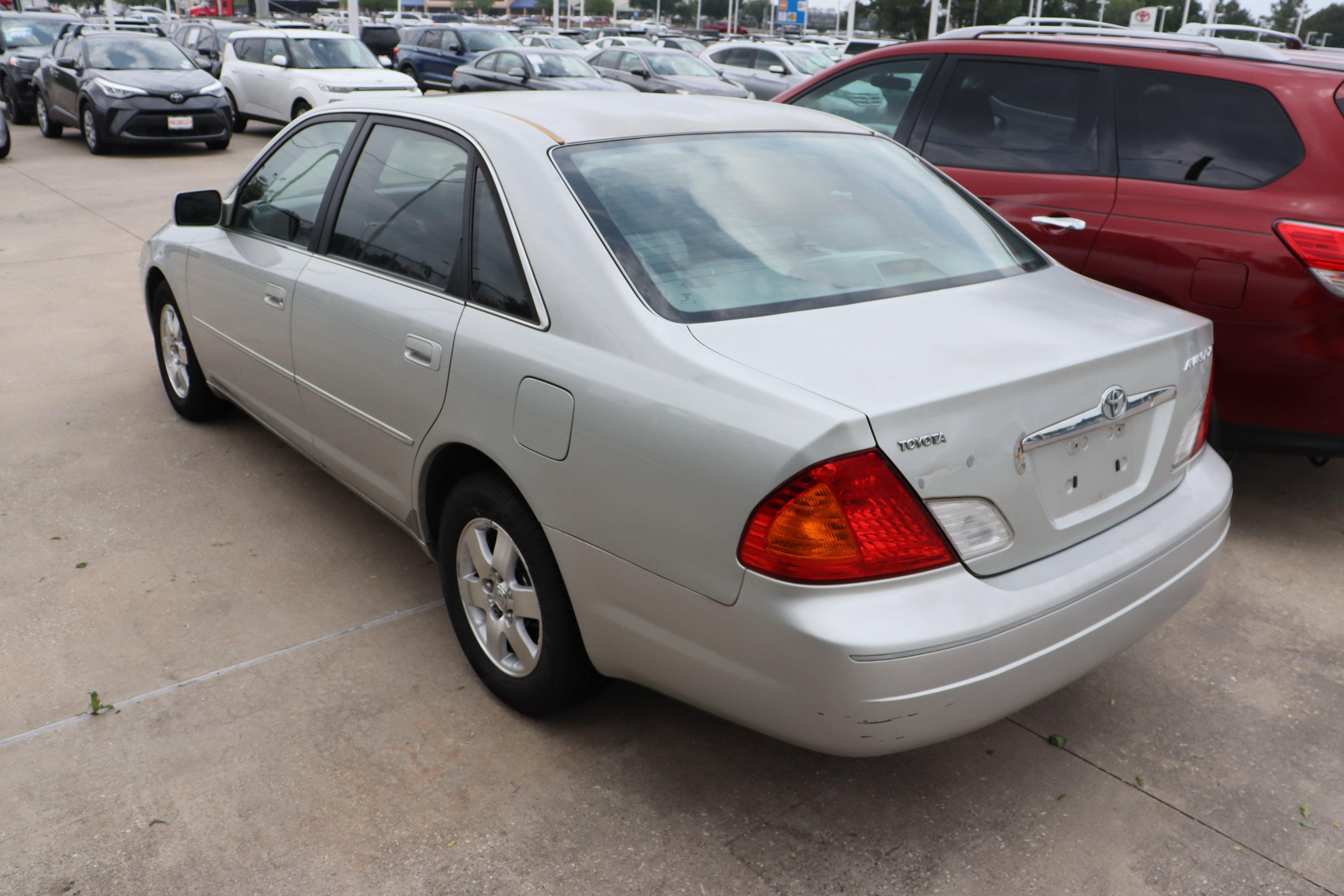 Used 2002 Toyota Avalon XL FWD image 8