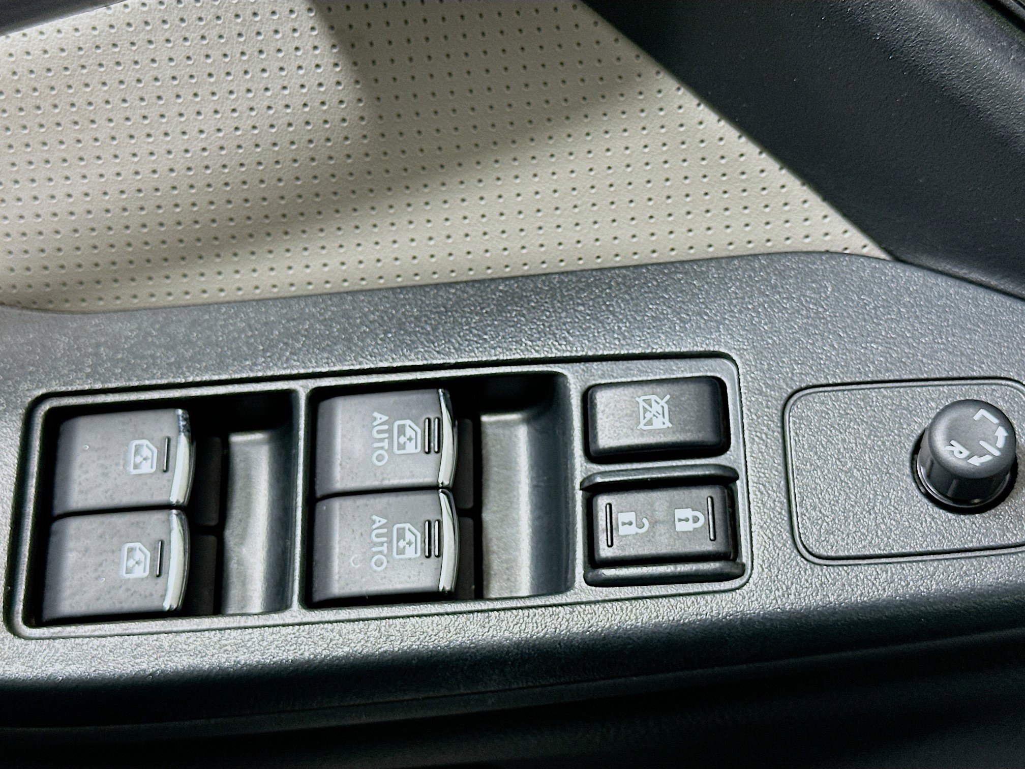 Used 2017 Subaru Forester 2.5i Limited image 15