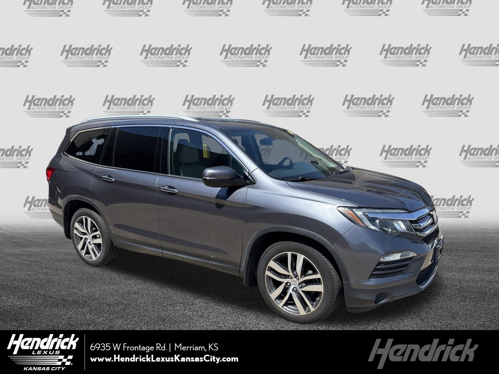 Used 2016 Honda Pilot Elite image 1
