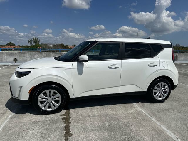 Used 2023 Kia Soul LX image 40