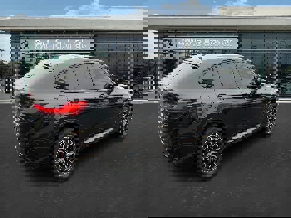 Certified 2023 BMW X4 xDrive30i w/ M Sport Package image 9