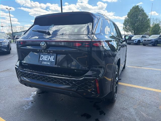 New 2026 Volkswagen Tiguan SEL R-Line AWD/4WD image 6