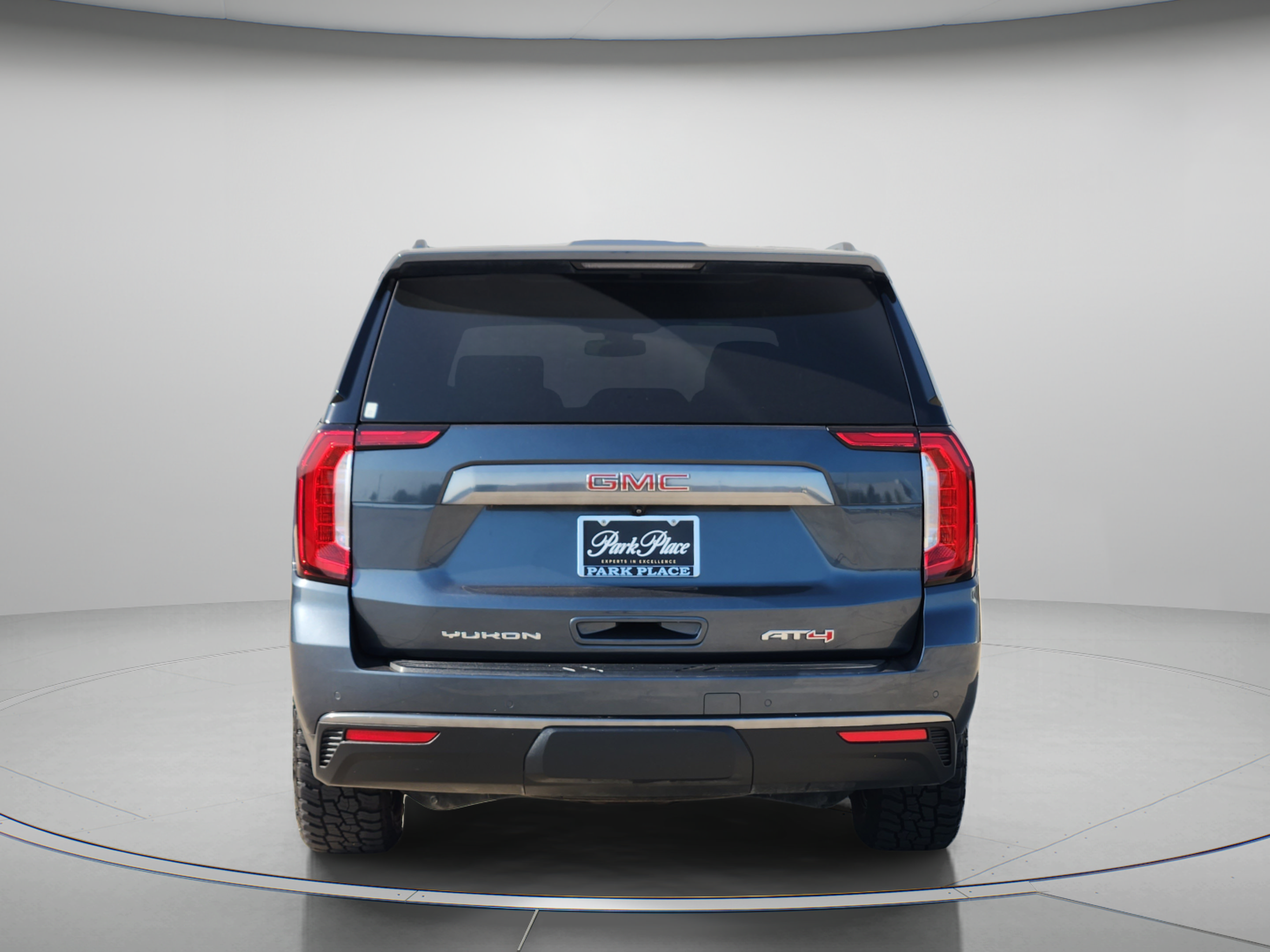 Used 2021 GMC Yukon XL AT4 w/ AT4 Premium Plus Package AWD/4WD image 4