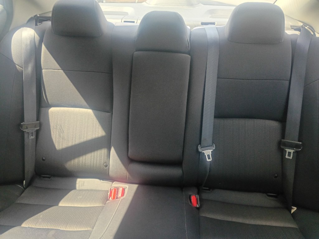 Used 2024 Nissan Altima 2.5 SV FWD image 9