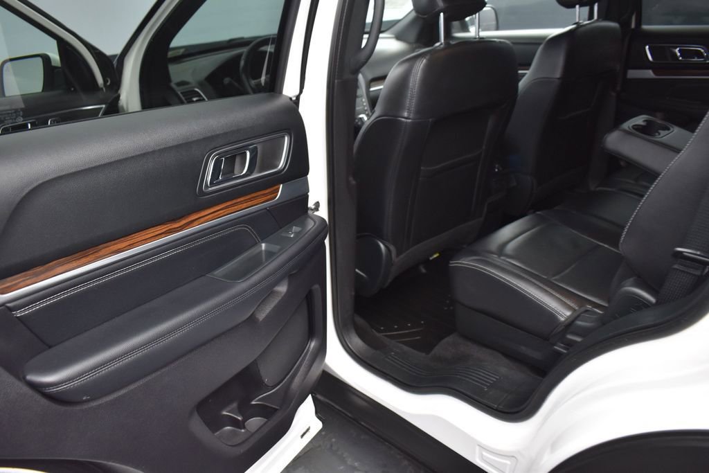 Used 2019 Ford Explorer Limited w/ Class III Trailer Tow Package AWD/4WD image 16