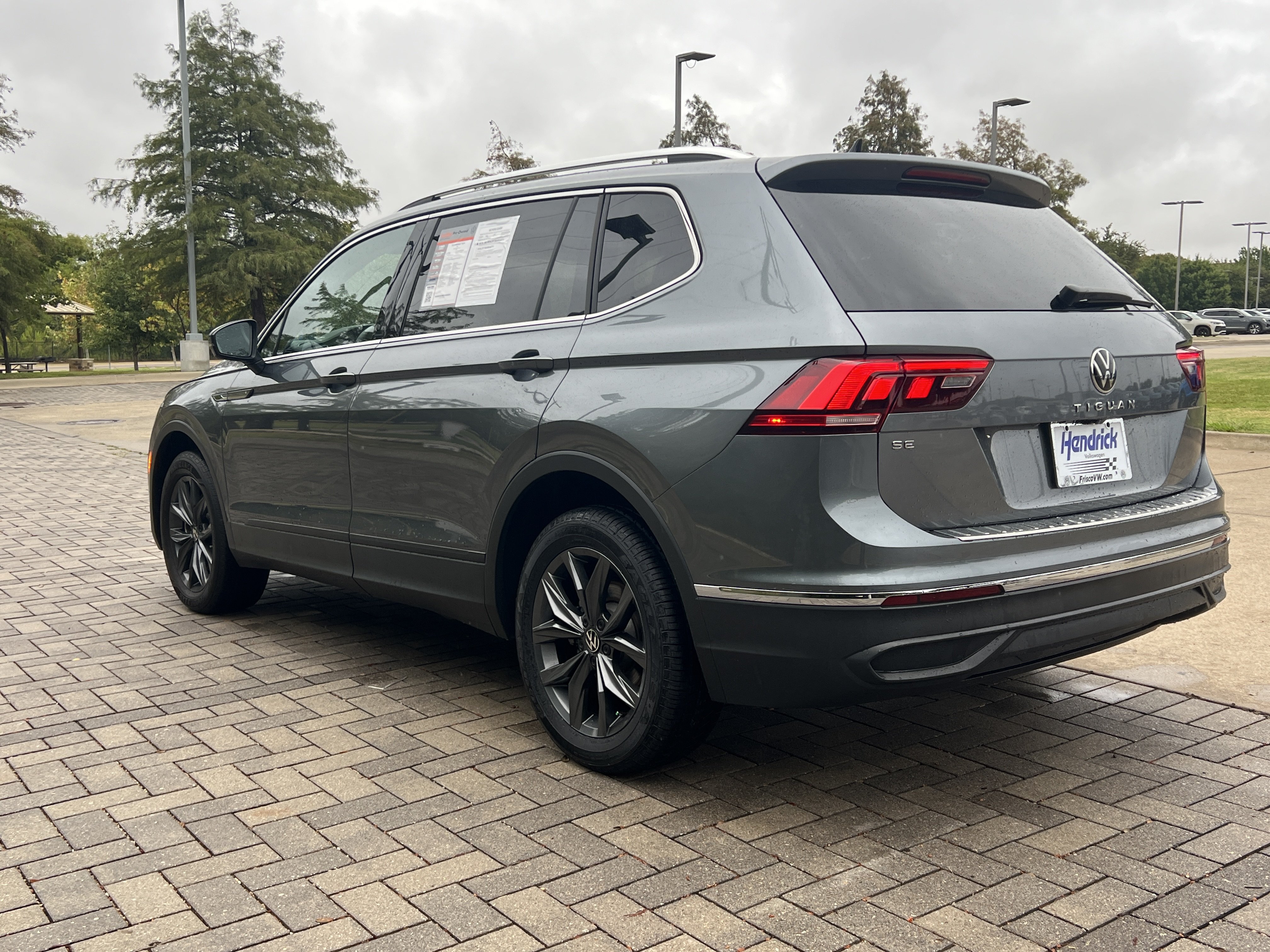Certified 2023 Volkswagen Tiguan SE w/ Panoramic Sunroof Package FWD image 7