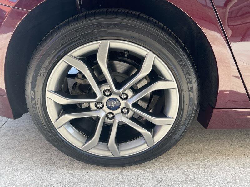 Used 2017 Ford Fusion SE w/ Equipment Group 201A image 19