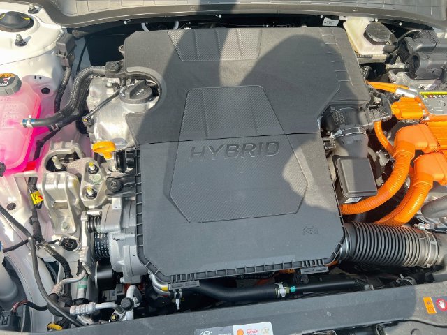 New 2026 Hyundai Elantra Hybrid FWD image 27