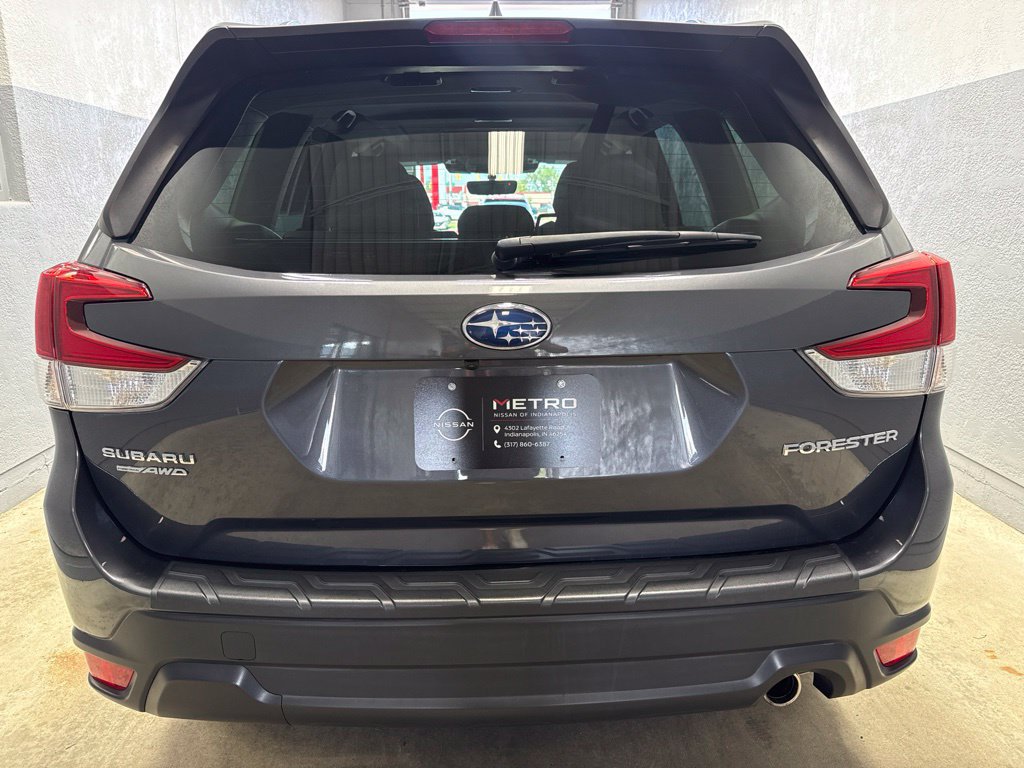 Used 2022 Subaru Forester Limited AWD/4WD image 6