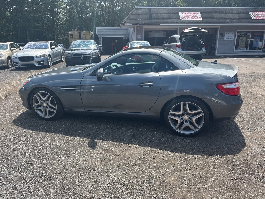 Used 2016 Mercedes-Benz SLK 300 image 17