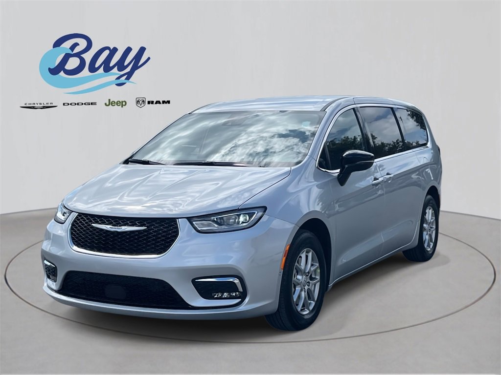 New 2026 Chrysler Pacifica Select video 1
