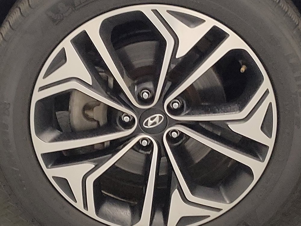 Used 2019 Hyundai Santa Fe Limited image 31
