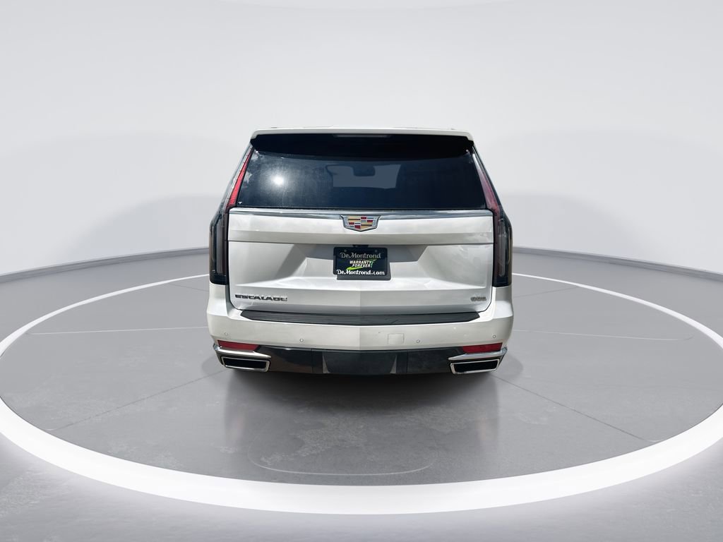 Used 2023 Cadillac Escalade Premium Luxury image 7