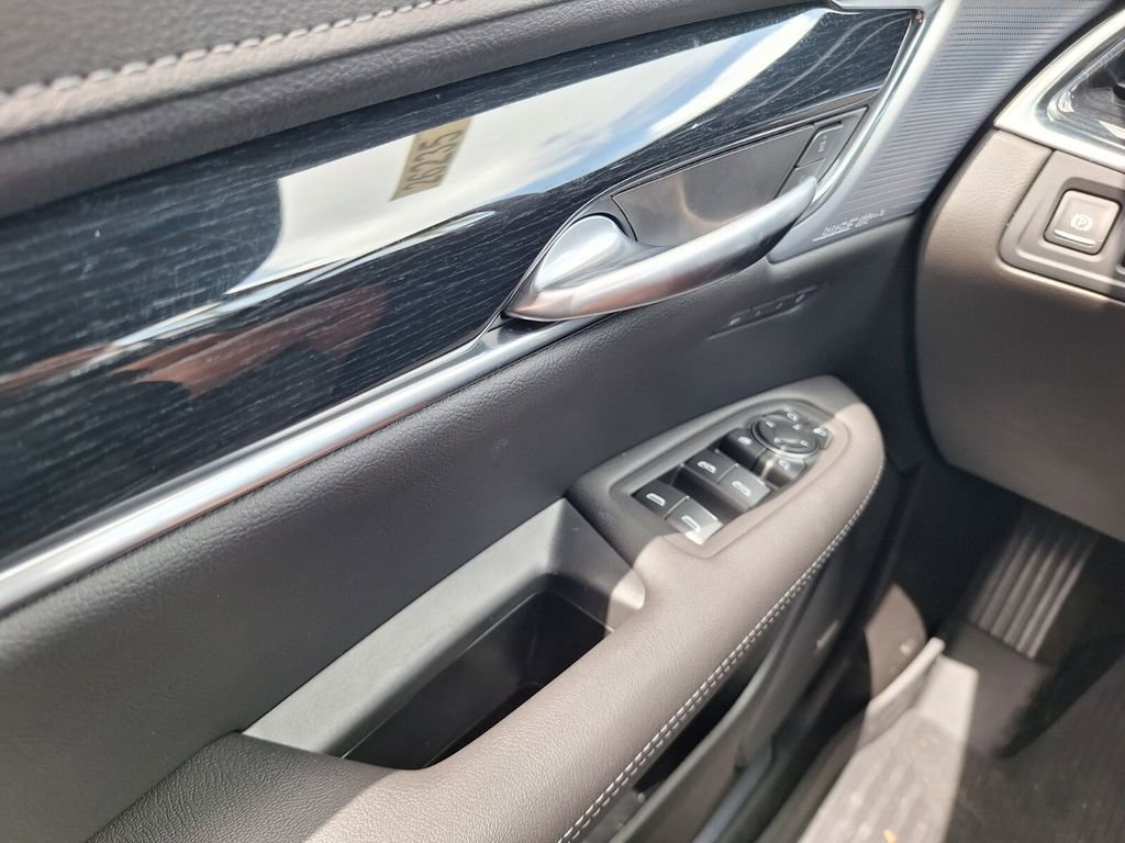 New 2026 Cadillac XT5 Premium Luxury w/ Driver Assist Package FWD image 18