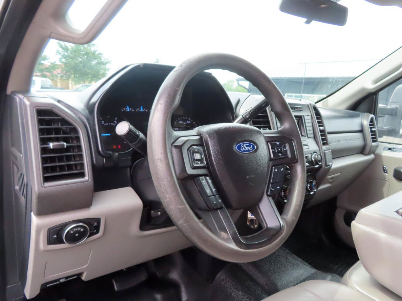Used 2017 Ford F350 XL w/ Power Equipment Group AWD/4WD image 18